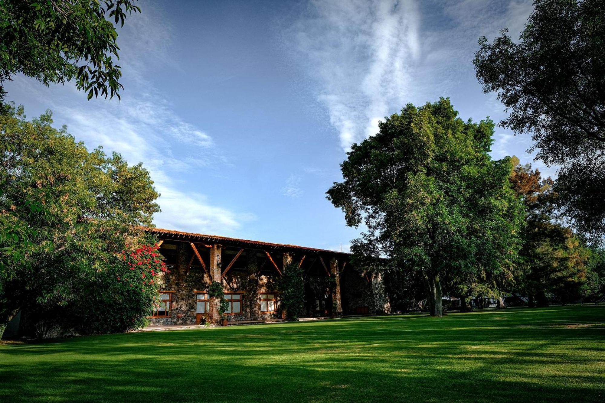 Hotel Hacienda Cantalagua Golf Contepec Екстериор снимка