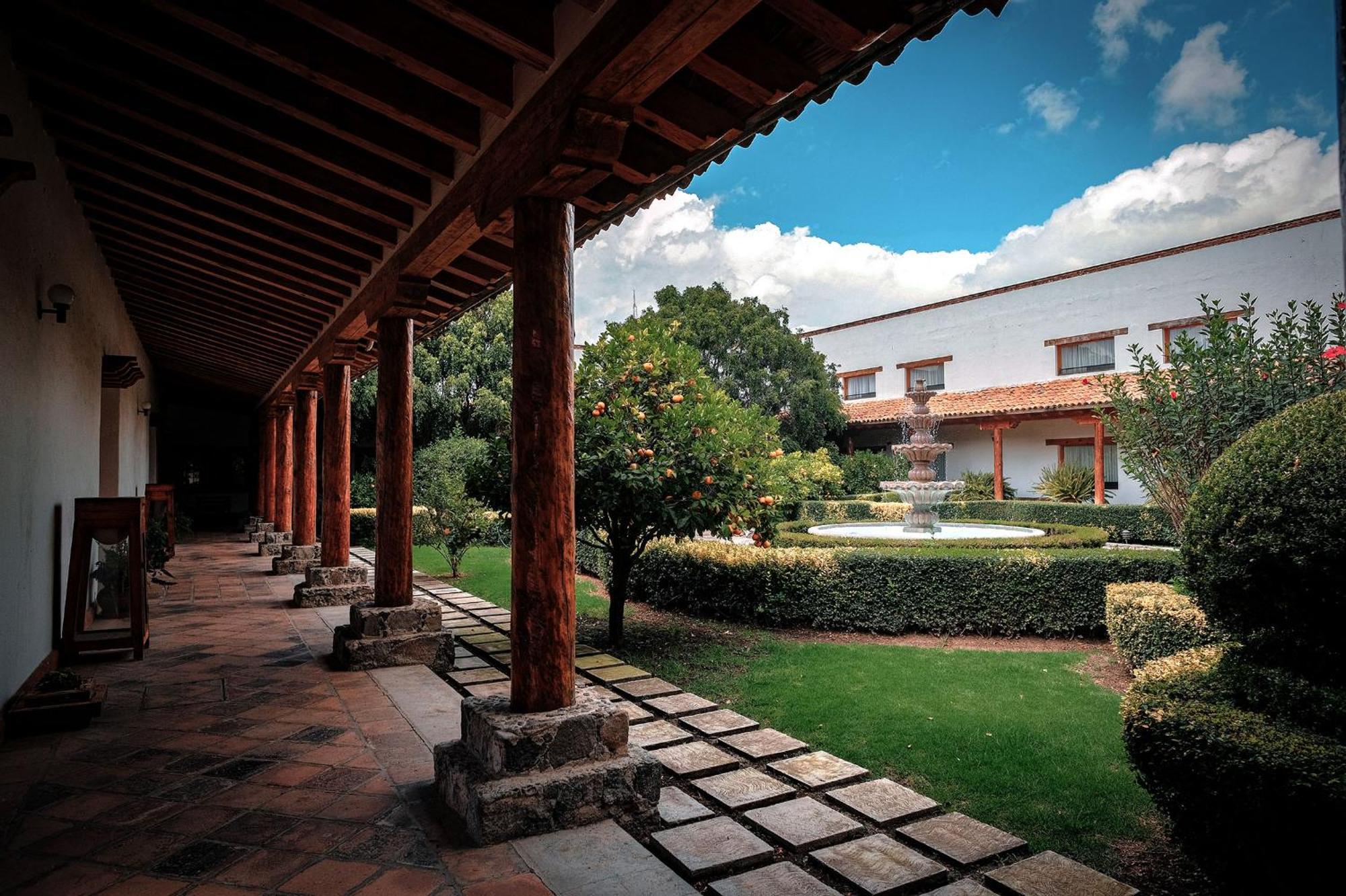 Hotel Hacienda Cantalagua Golf Contepec Екстериор снимка