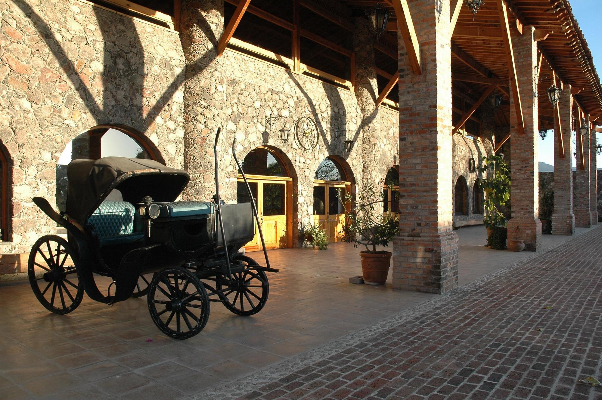 Hotel Hacienda Cantalagua Golf Contepec Екстериор снимка
